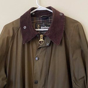 Classic Beaufort Men's Wax Jacket - Olive Green